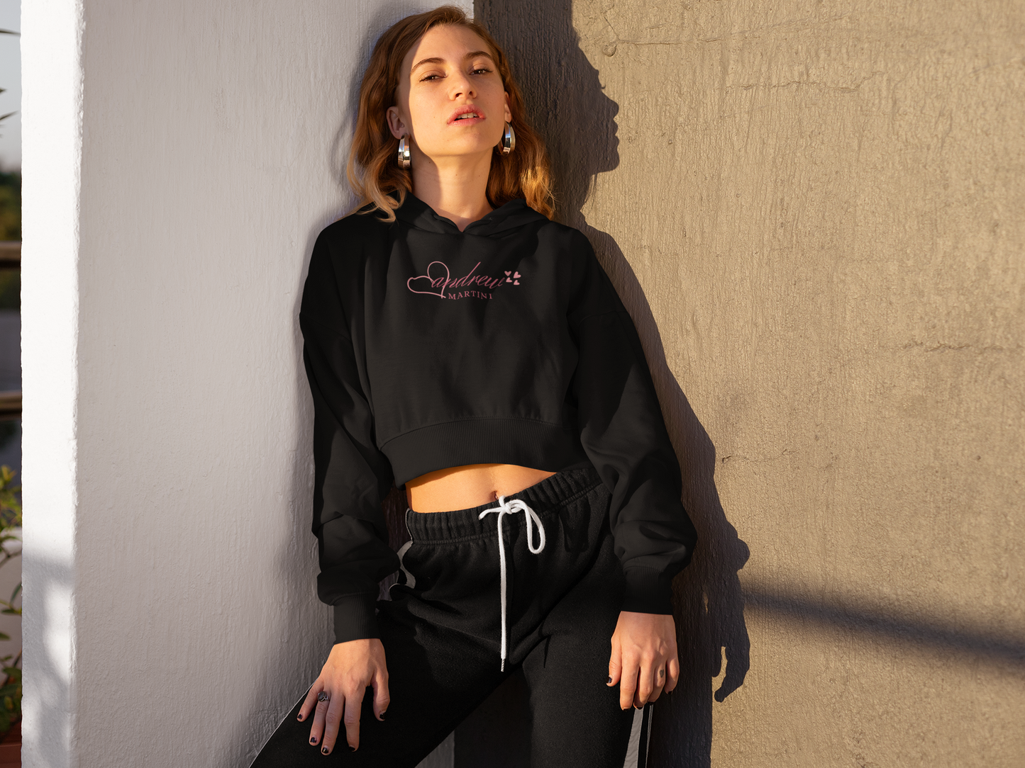 HEART BLACK CROP HOODIE