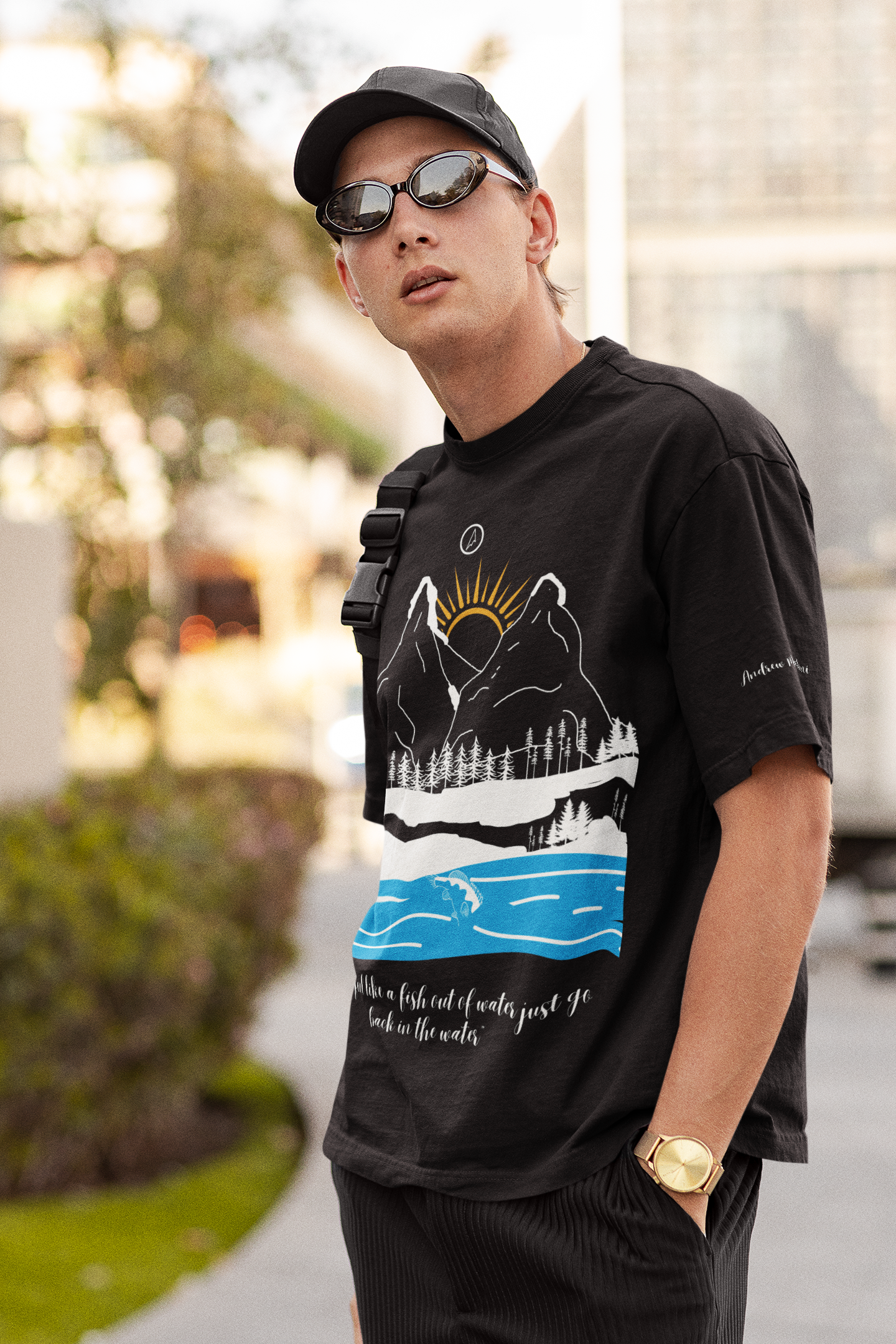 MOUNTAINS BLACK OVERSIZED TSHIRT